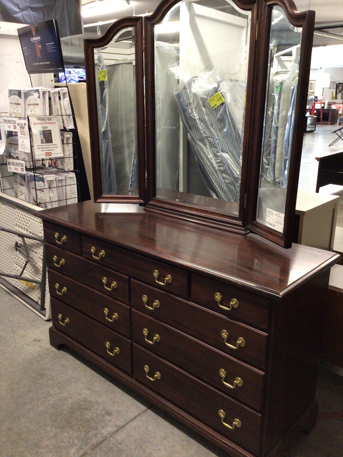 Dresser Furniture
