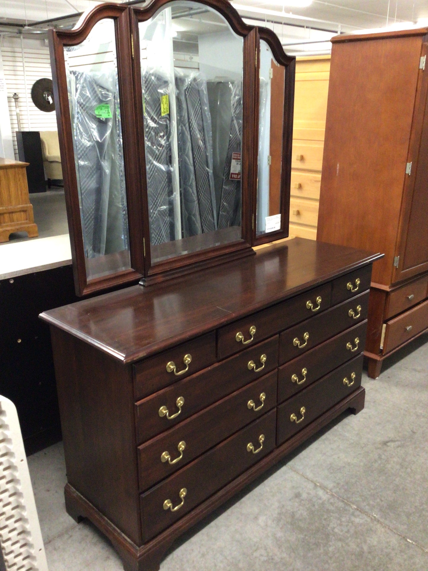 Dresser Furniture