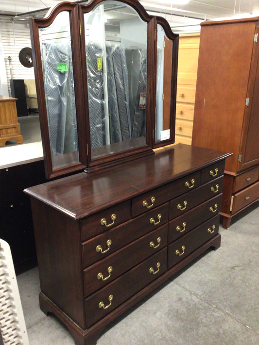 Dresser Furniture